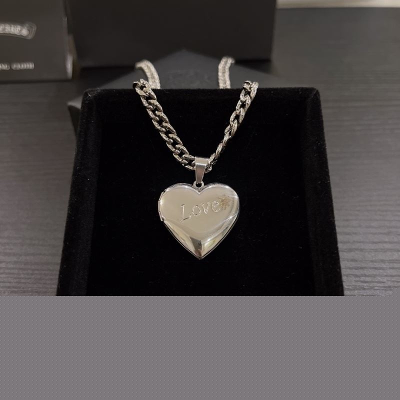 Ch**me He**ts necklaces